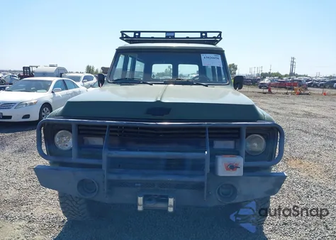 1969 Chevrolet Suburban z USA, uszkodzony, nr VIN KE149Z879312